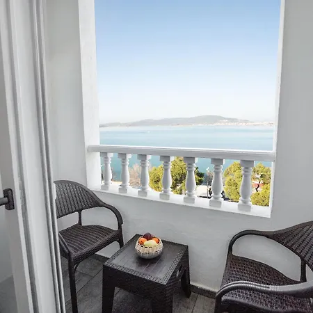 Camlik 87 3* Ayvalı