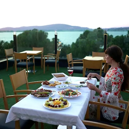 Otel çamlık 87 Ayvalık