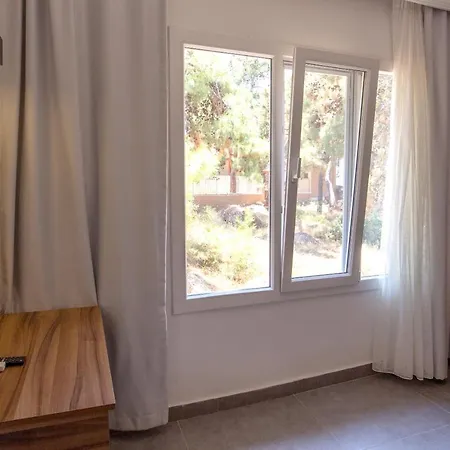Otel çamlık 87 Ayvalık Ayvalı