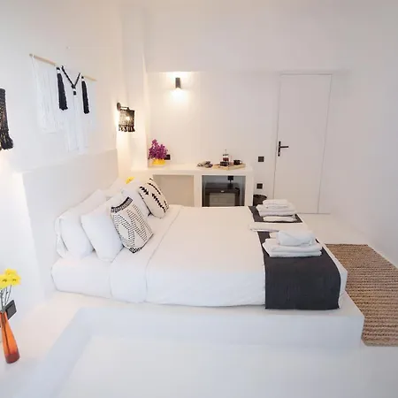 Camlik 87 Hotel Ayvalı